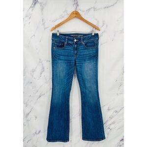 W001 American Eagle Super Stretch Mid Rise Kick Boot Distressed Denim Jeans